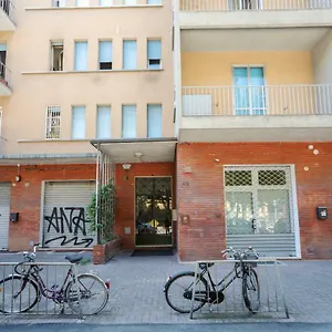 https://santorsola-colorful-huge-apartment.emilia-romagnahotels.net